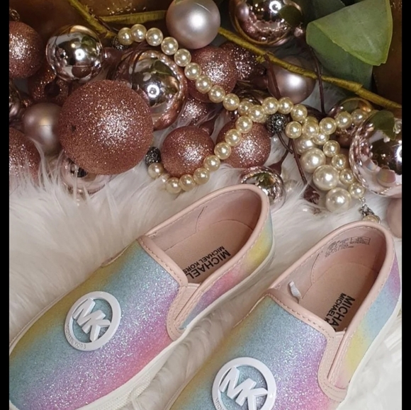 Michael Kors Big Kid Slip on Sneakers - Picture 8 of 10